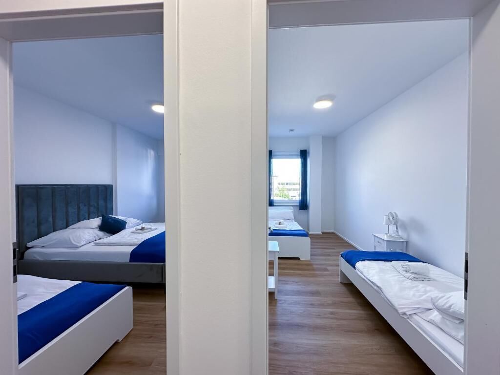 2 bedrooms, desk, iron/ironing board, WiFi