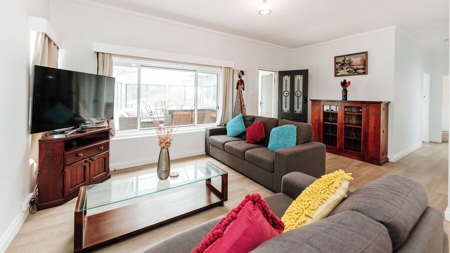 The Waratah Escape Nowra