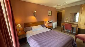 Double Room | Desk, laptop workspace, free WiFi