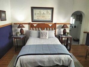 Standard Double Room, Garden View | Iron/ironing board, free WiFi