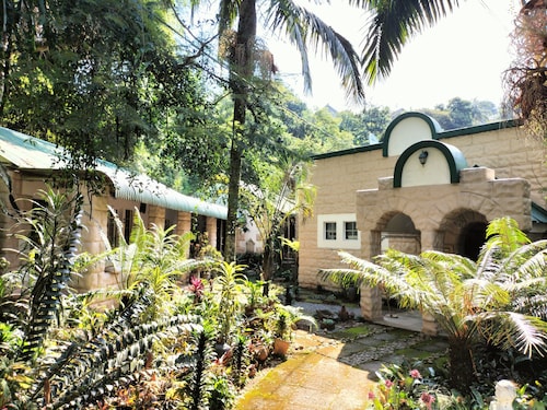 Garden of Eden Cottages and Guest House