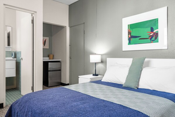 1 bedroom, iron/ironing board, travel cot, free WiFi