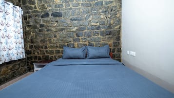 Deluxe Room | WiFi (free), bed sheets