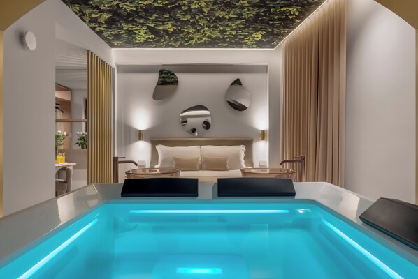 Luxury Suite, Private Pool | In-room safe, laptop workspace, blackout drapes, soundproofing