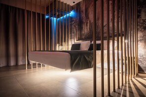 Luxury Suite, Private Pool | In-room safe, laptop workspace, blackout drapes, soundproofing - Aquasuite (Palermo)
