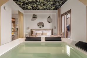 Luxury Suite, Private Pool | In-room safe, laptop workspace, blackout drapes, soundproofing - Aquasuite (Palermo)