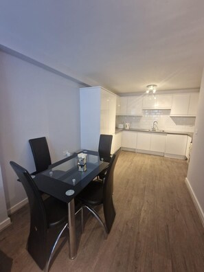 تناول الطعام