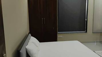 Estudio, vistas a la ciudad | Caja fuerte y wifi gratis