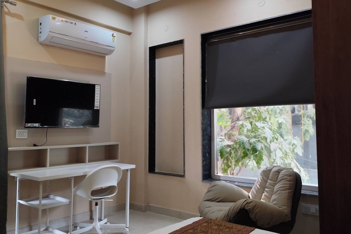 Monolocale, vista città | Area soggiorno