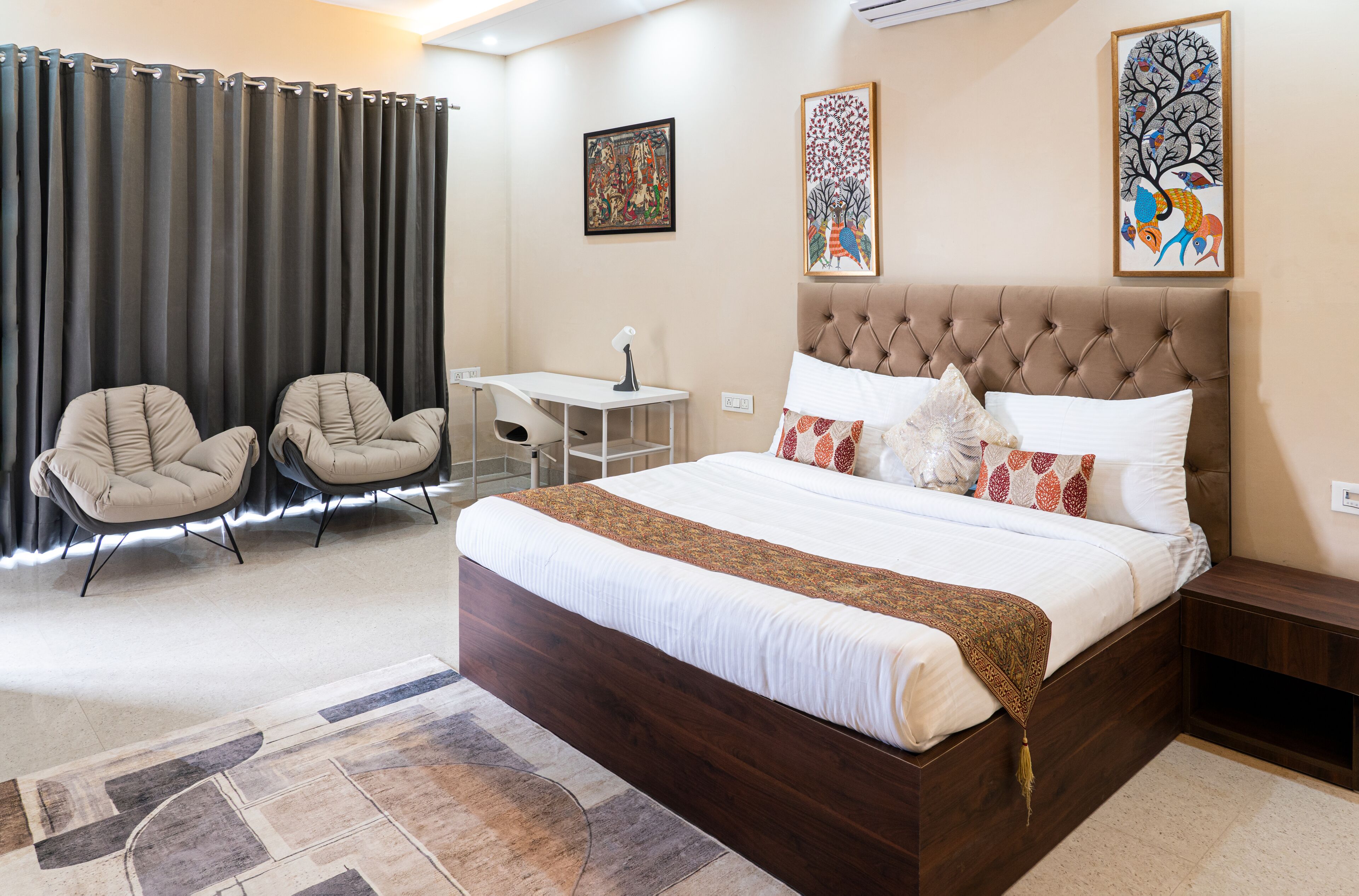 In-room safe, desk, free WiFi, bed sheets