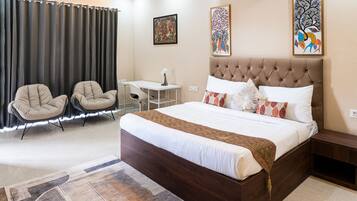 In-room safe, desk, free WiFi, bed sheets