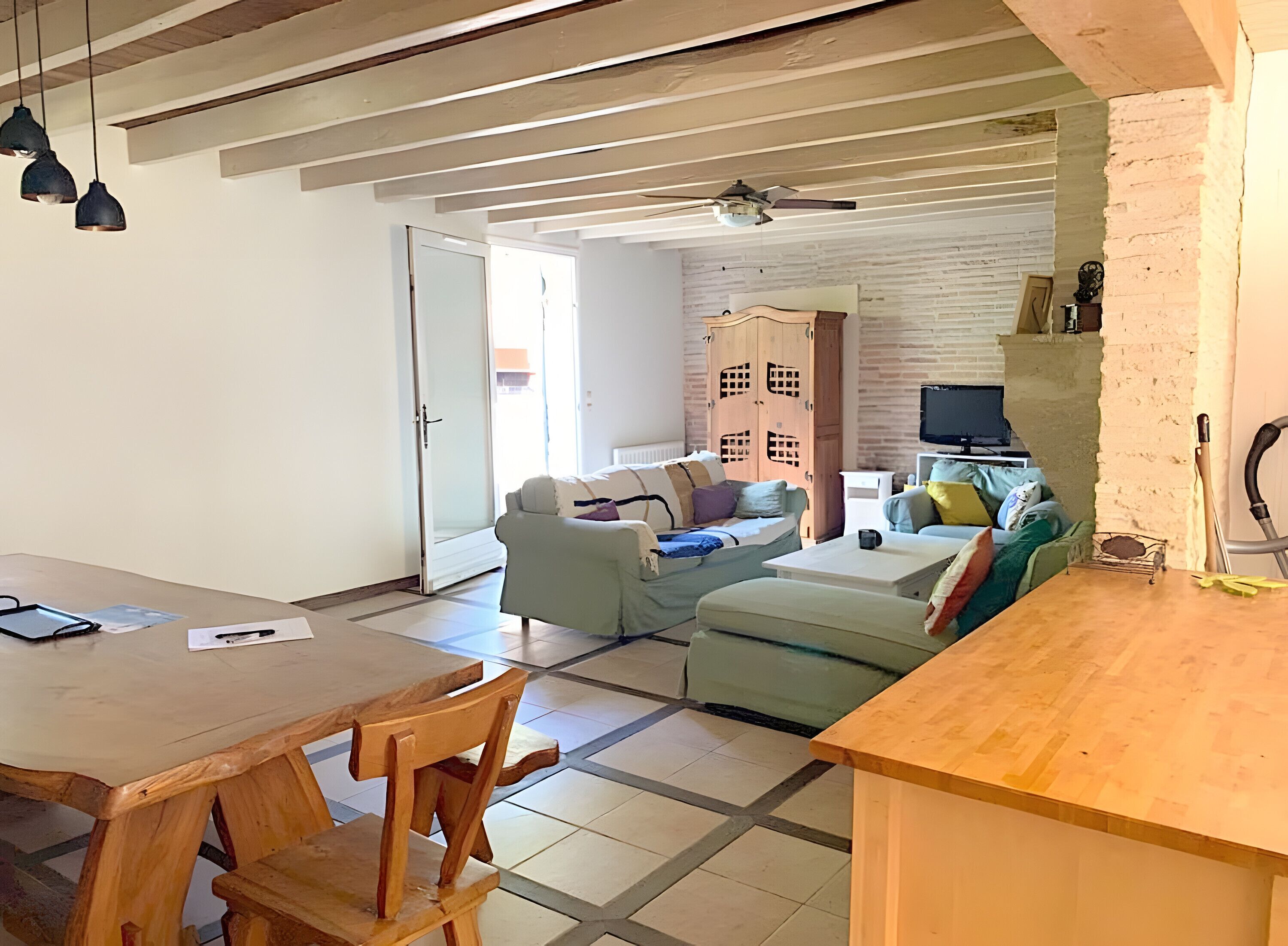 Kamin, Tischtennisplatte