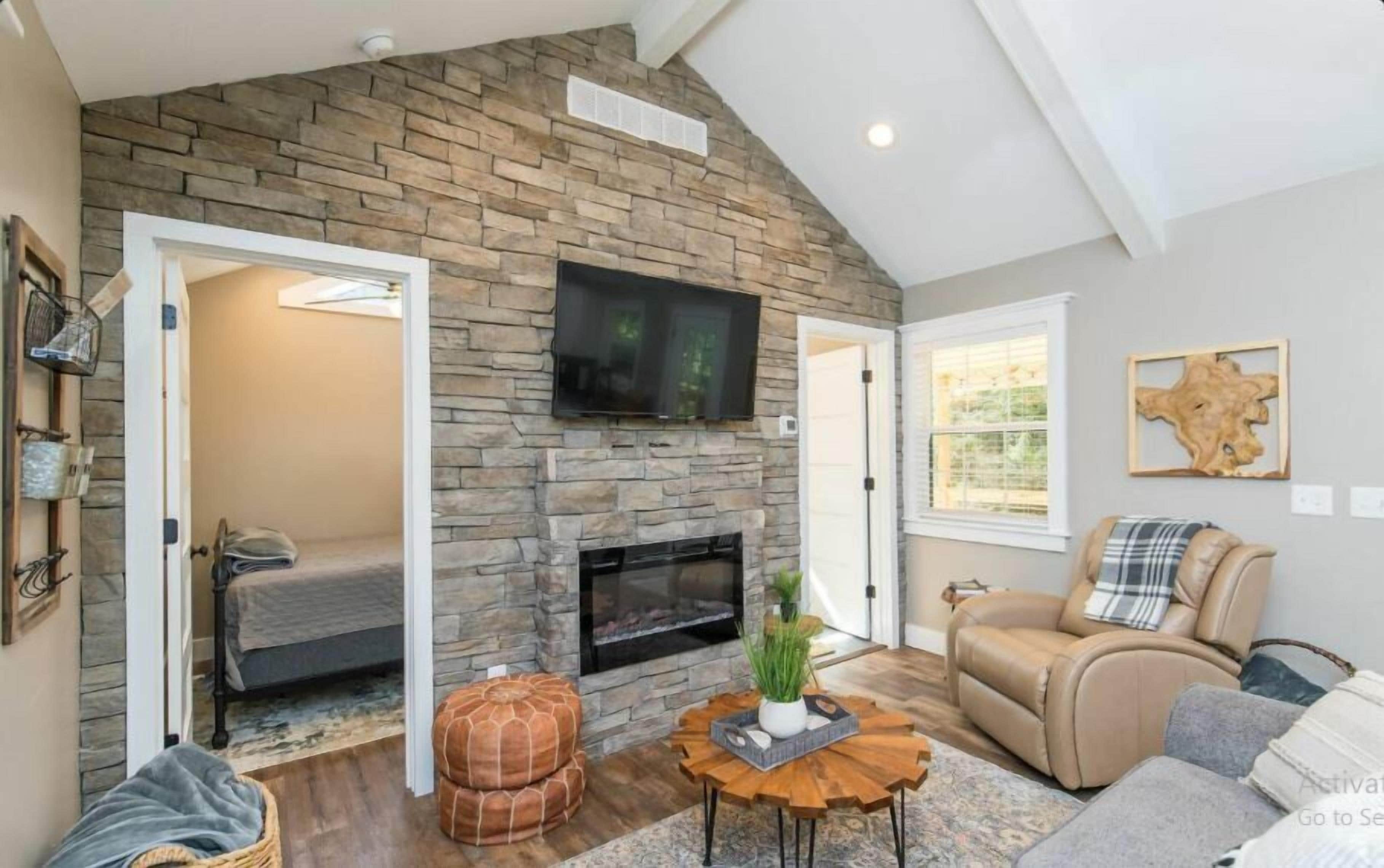 Cabin, 1 Bedroom, Kitchen, River View | Living area