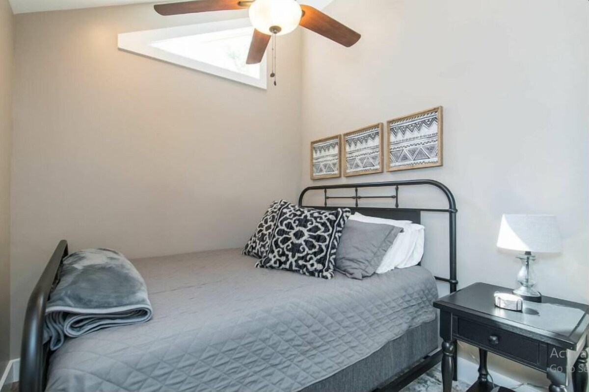 Cabaña, 1 habitación, cocina | Cortinas blackout, wifi gratis y ropa de cama 