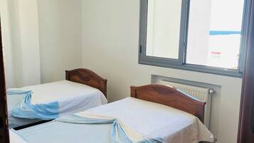 2 bedrooms, iron/ironing board, WiFi, bed sheets