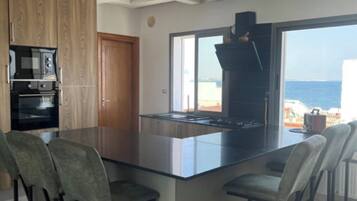 Mikrowelle, Ofen, Herdplatte, Geschirrspüler