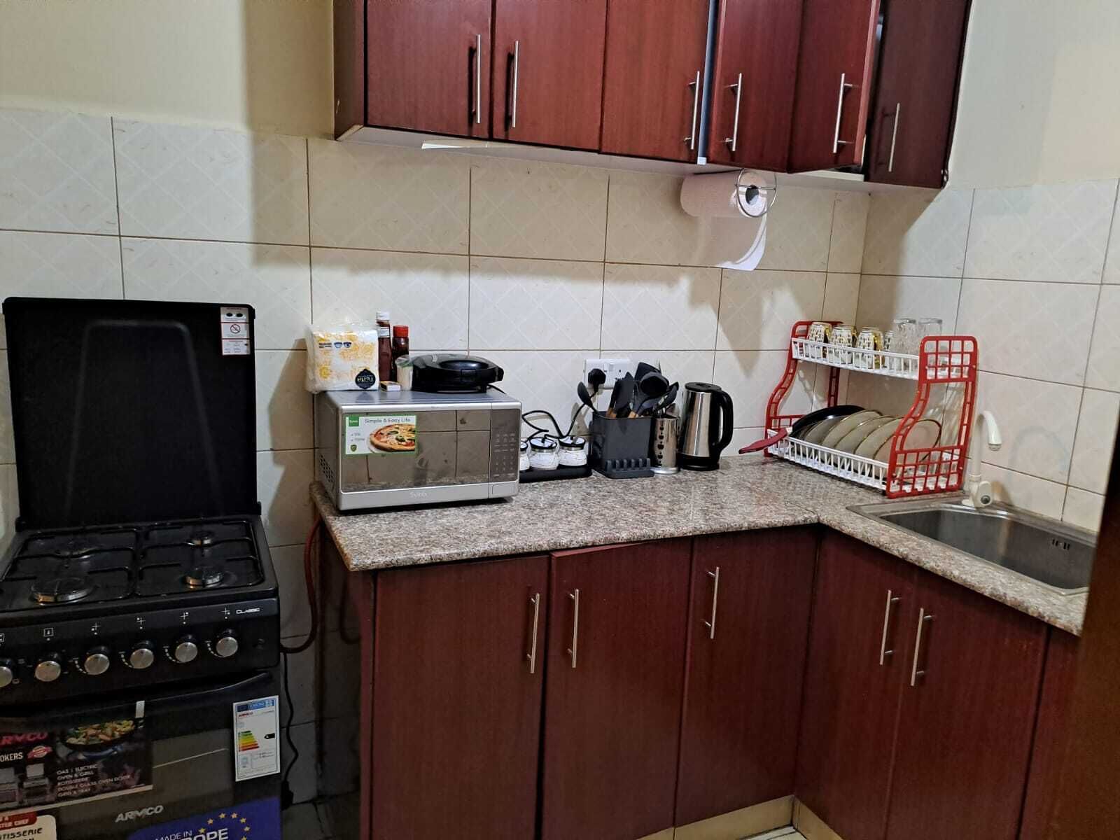 微波炉、烤箱、炉灶、纸巾