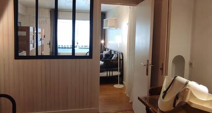 Cozy apartment with WIFI at the foot of the slopes in Super Besse for 6 people