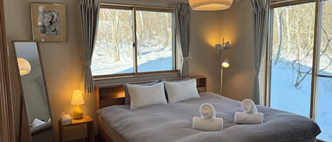 2 slaapkamers, een strijkplank/strijkijzer, gratis wifi, beddengoed