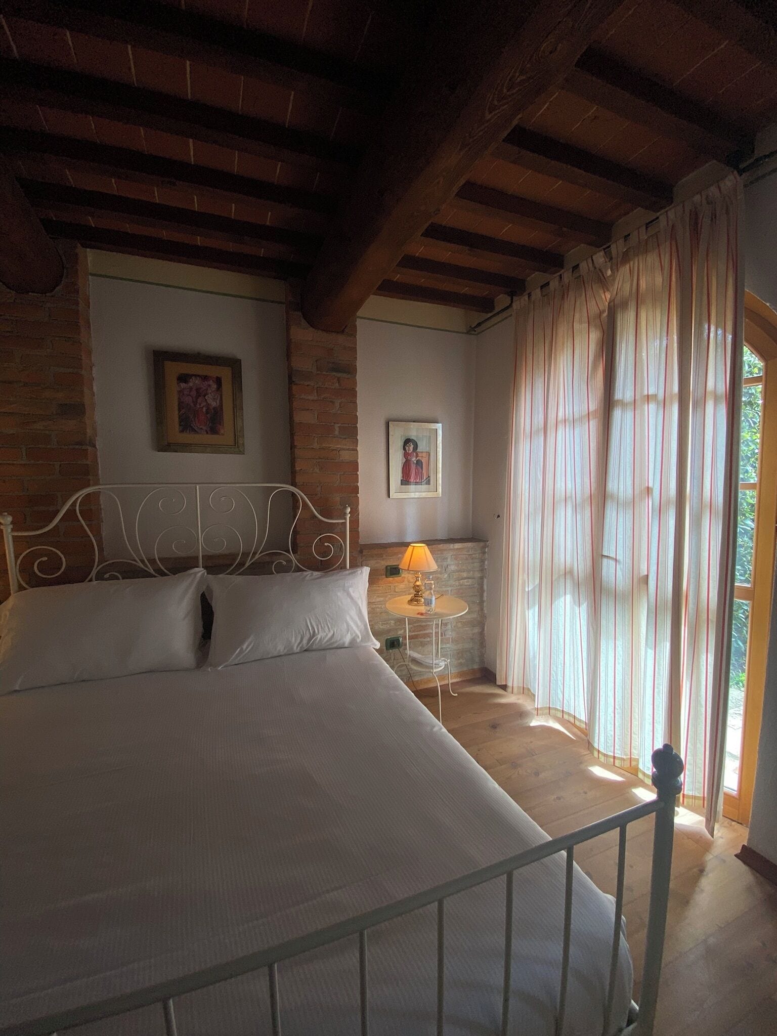 مكواة/لوح كي وواي فاي مجانًا