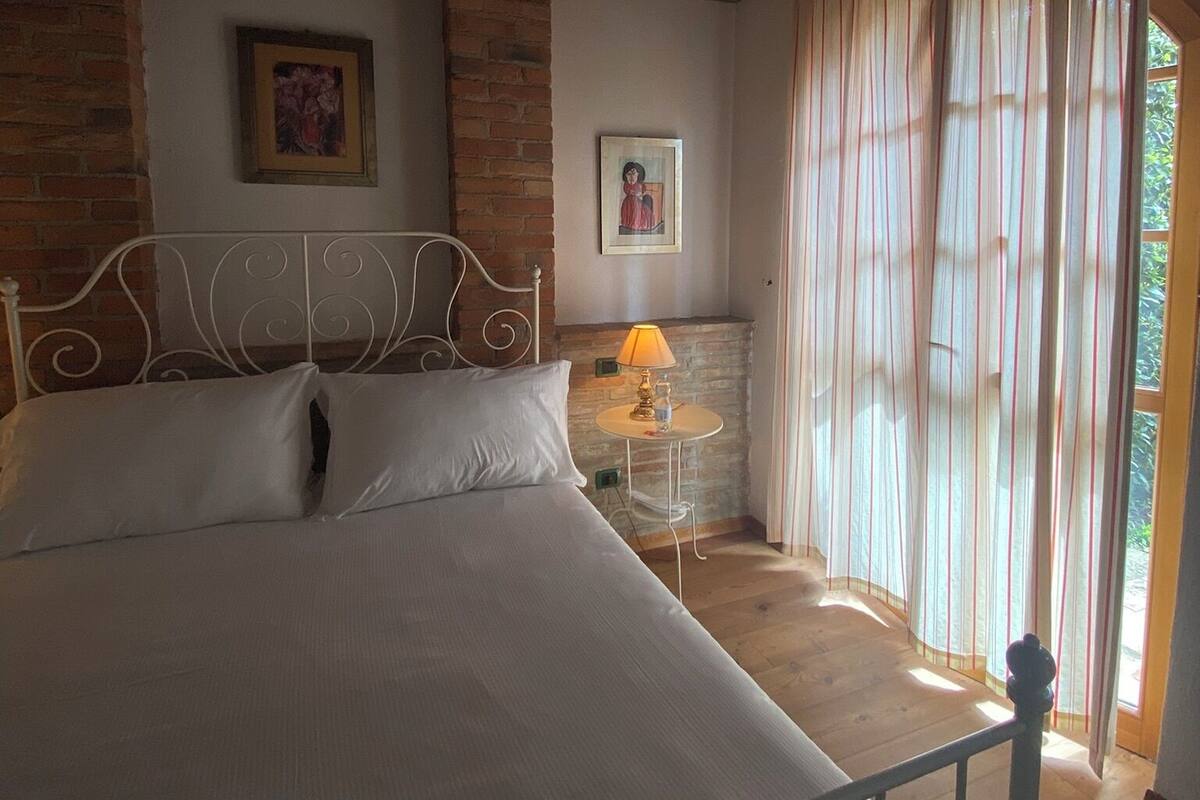 Standard Apartment, Garden View | Iron/ironing board, free WiFi
