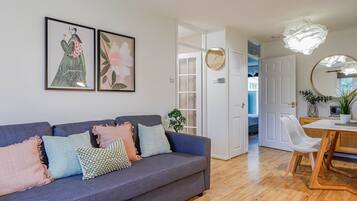 Televisie, boeken en een stereo