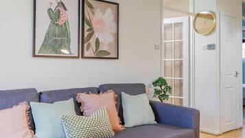 Tv, bøger, stereoanlæg