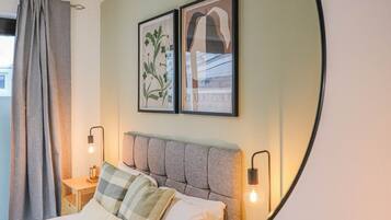 2 bedrooms, desk, iron/ironing board, travel crib