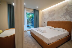 Deluxe Triple Room | Minibar, free WiFi - Dimora Galeno (Rome)