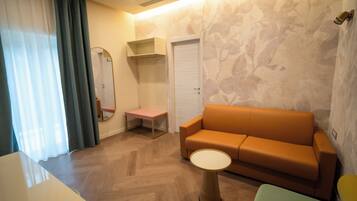 Doppia familiare | Minibar, Wi-Fi gratuito