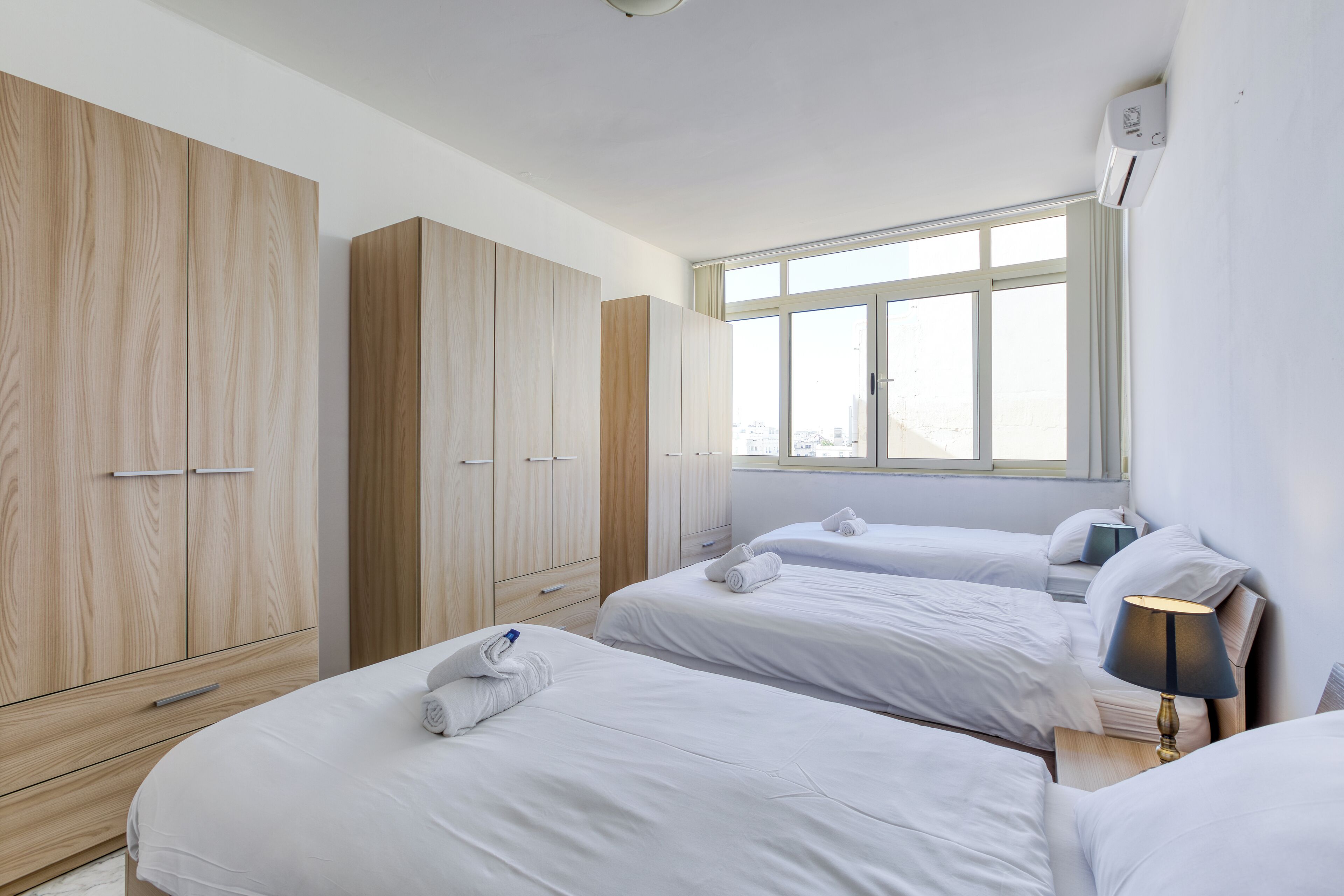 3 bedrooms, iron/ironing board, Internet, bed sheets