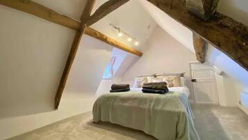 4 sovrum, strykjÀrn/strykbrÀda, gratis wi-fi och sÀngklÀder