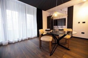 Apartemen Superior, 1 Tempat Tidur King | Dapur pribadi | Lemari es kecil