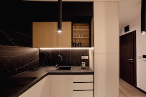 Classic Room | Private kitchen | Mini-fridge - Kron (Novi Sad)