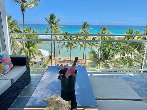 Beachfront 2BR Condo in Juan Dolio – Stylish, Cozy & Fully Equipped Retreat