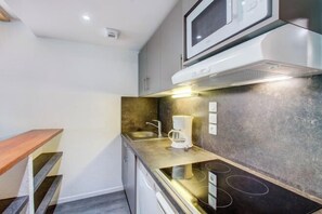 Cots/infant beds - Résidence Vacancéole - Privilège (Germ)