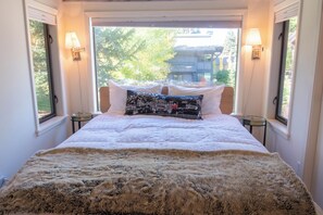 2 habitaciones, tabla de planchar con plancha, internet y ropa de cama 