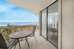 Outdoor dining - Remodeled Crescent Sands F2, OceanFront w/Pool (North Myrtle Beach)