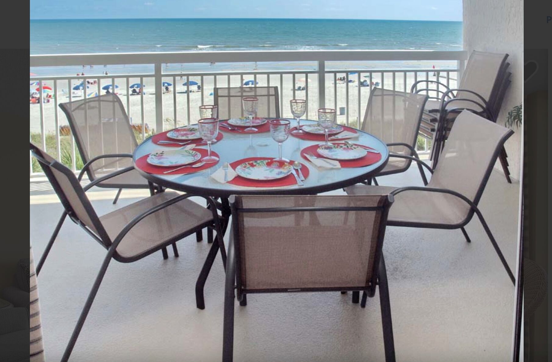 屋外ダイニングエリア