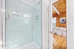 Shower, towels