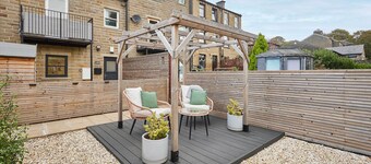 Host Stay Holmfirth Hideaway