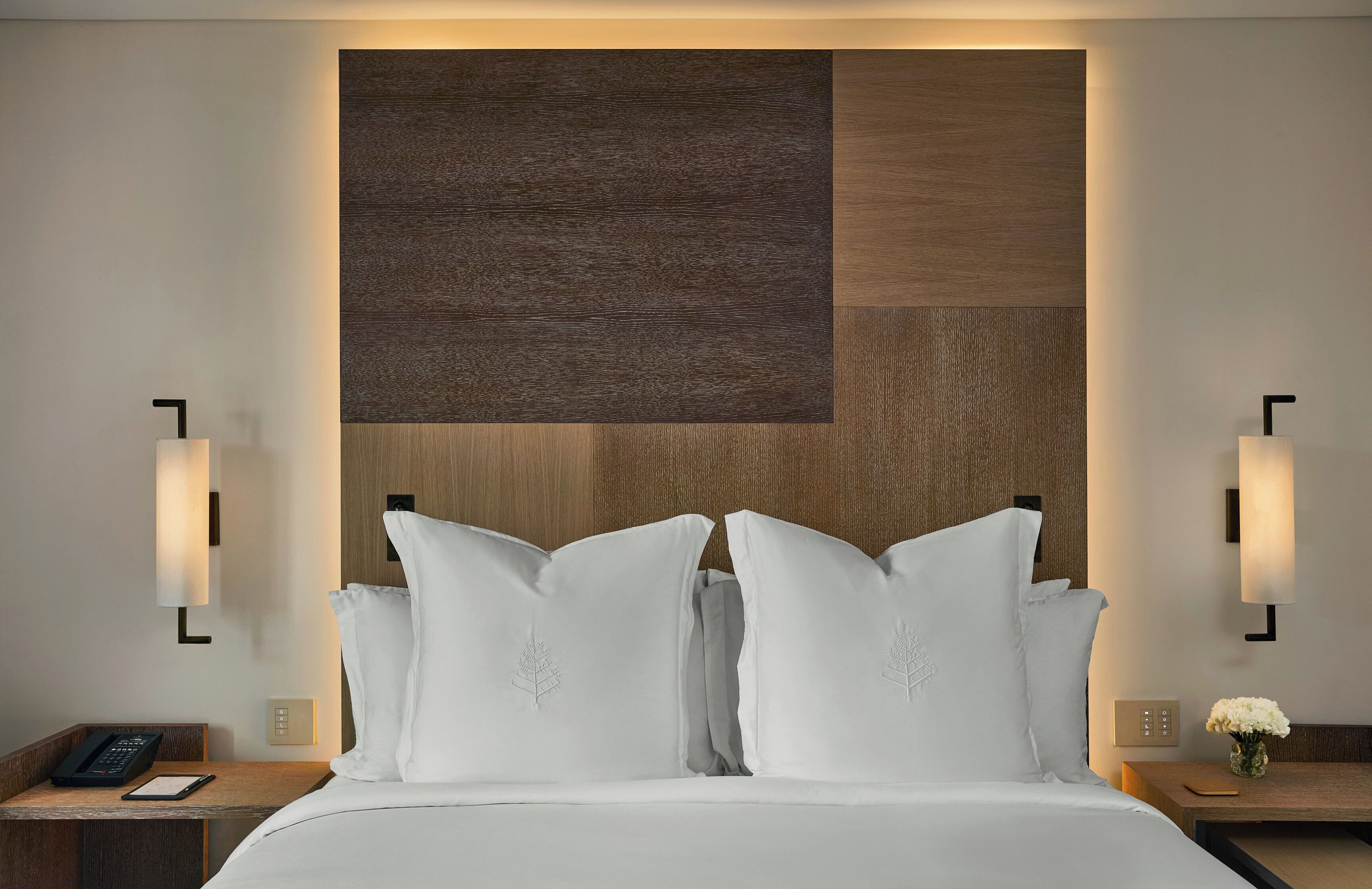 Minibar, nôi (giường cho trẻ sơ sinh) miễn phí 