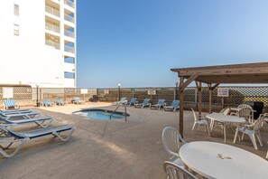 Outdoor dining - San-A-Bel #501 Adorable Oceanfront End Unit (North Myrtle Beach)