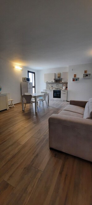 TV - Holiday Home 'La Collina' with Private Terrace, Wi-Fi and Air Conditioning (Galatone)