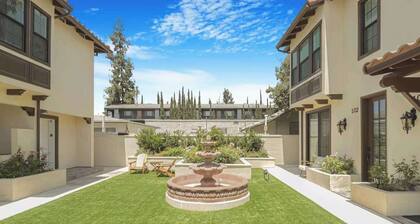 Stylish Pasadena Stay Near Old Town Rose Bowl