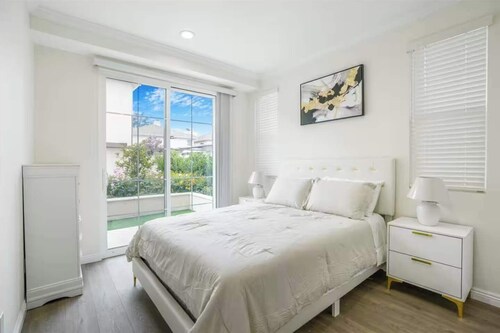 Newly Built Pasadena Retreat Parking Great Location