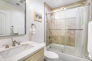 Apartment | 2 bedrooms, Internet - Newly Built Pasadena Retreat Parking Great Location (Pasadena)