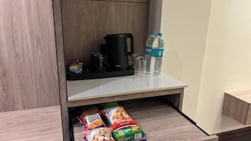 Desk, laptop workspace, free WiFi