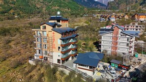 ด้านหน้าที่พัก