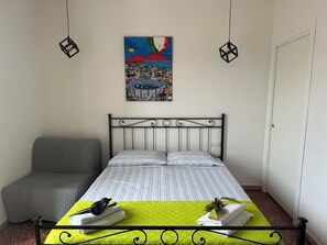 1 bedroom, desk, iron/ironing board, free WiFi